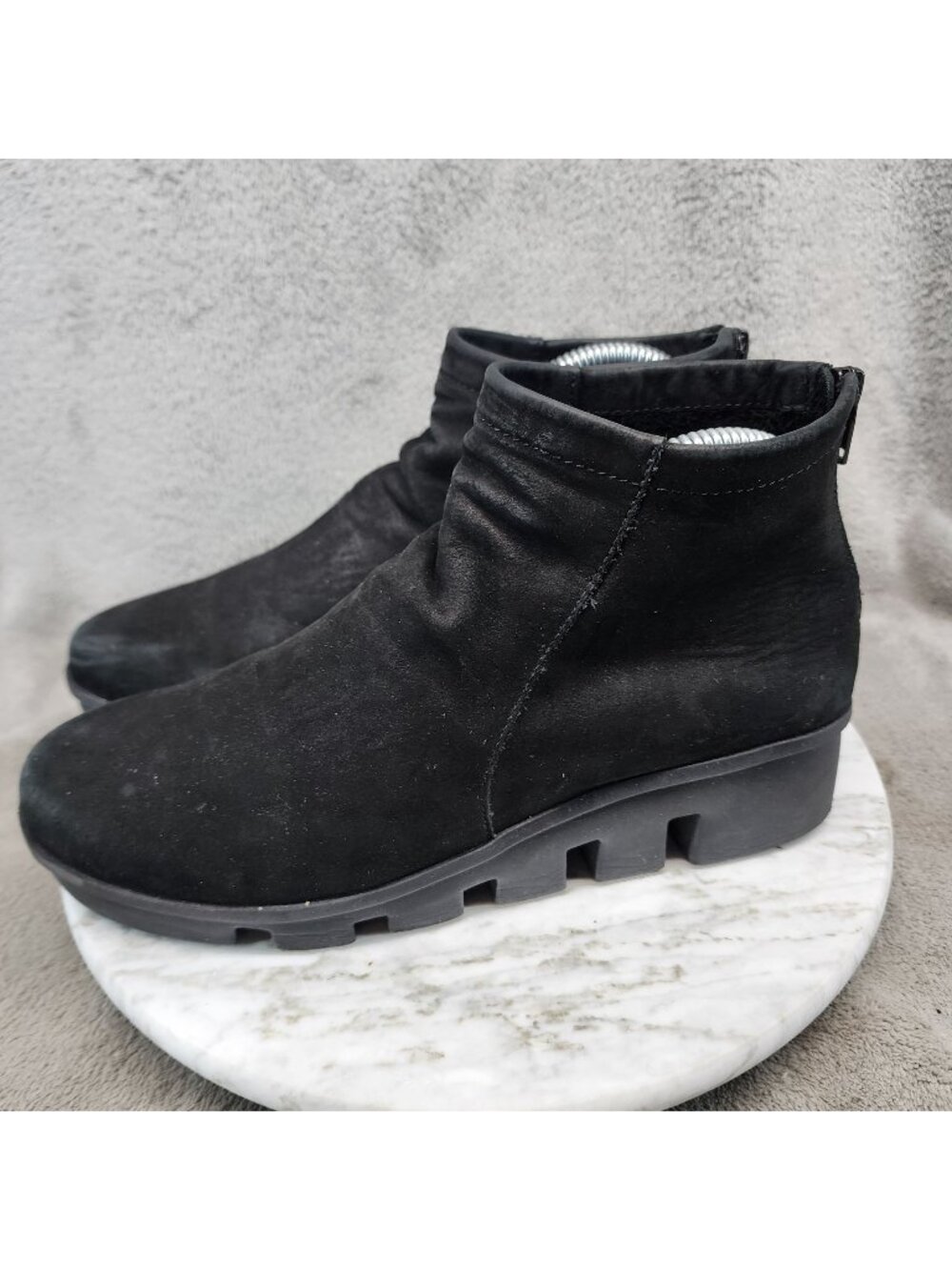 L'Amour Des Pieds Shoes Womens Size 7.5 Hadirat Black Leather Ankle Boots *Read*